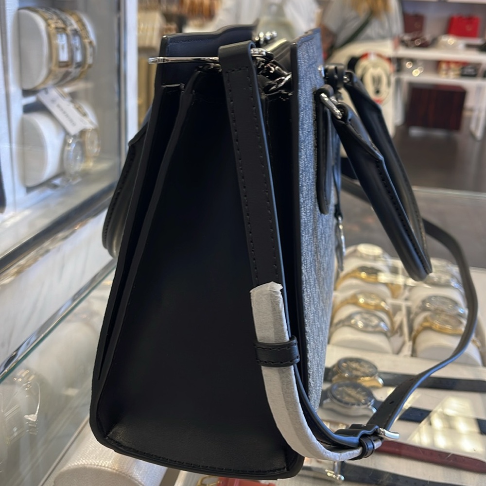 Michael Kors Sheila Medium Signature CZ Logo Satchel Crossbody Center Zip
Black - Picture 8 of 16